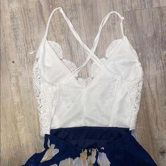 Dress - Picture 4 of 7